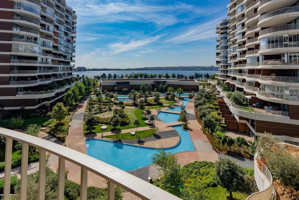 Golden Stones House Sea And Lake View イスタンブール エクステリア 写真