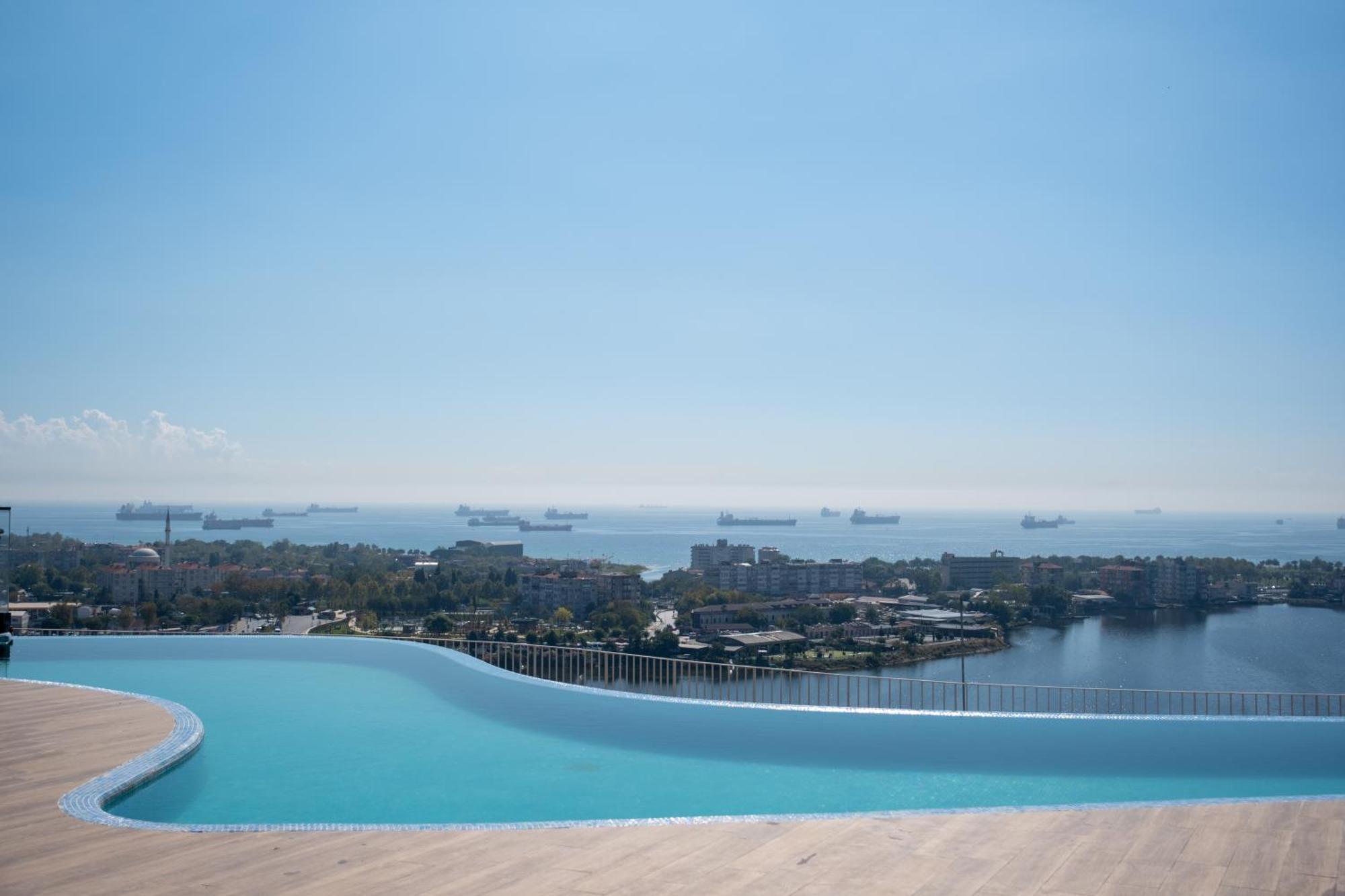 Golden Stones House Sea And Lake View イスタンブール エクステリア 写真