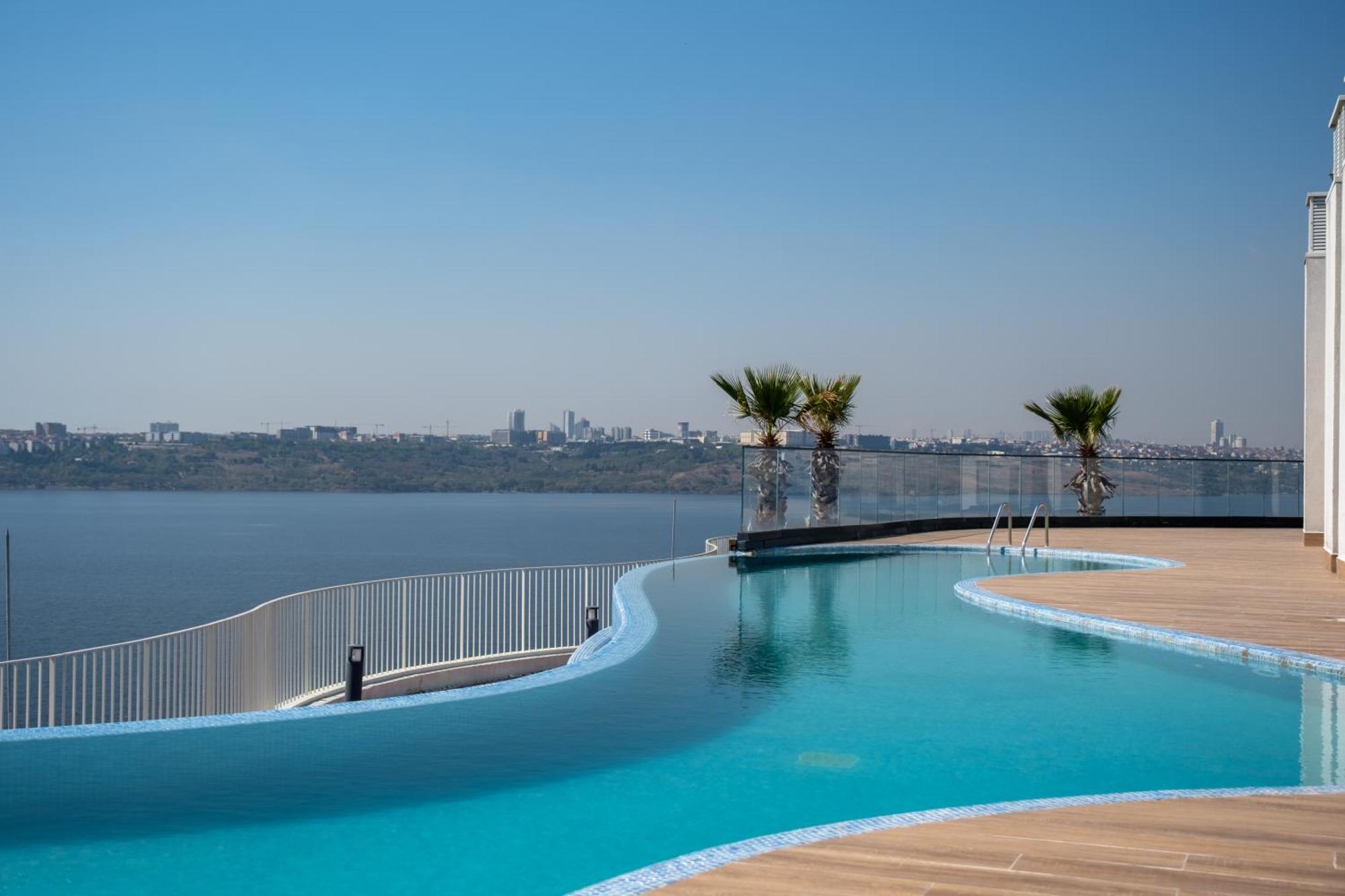 Golden Stones House Sea And Lake View イスタンブール エクステリア 写真