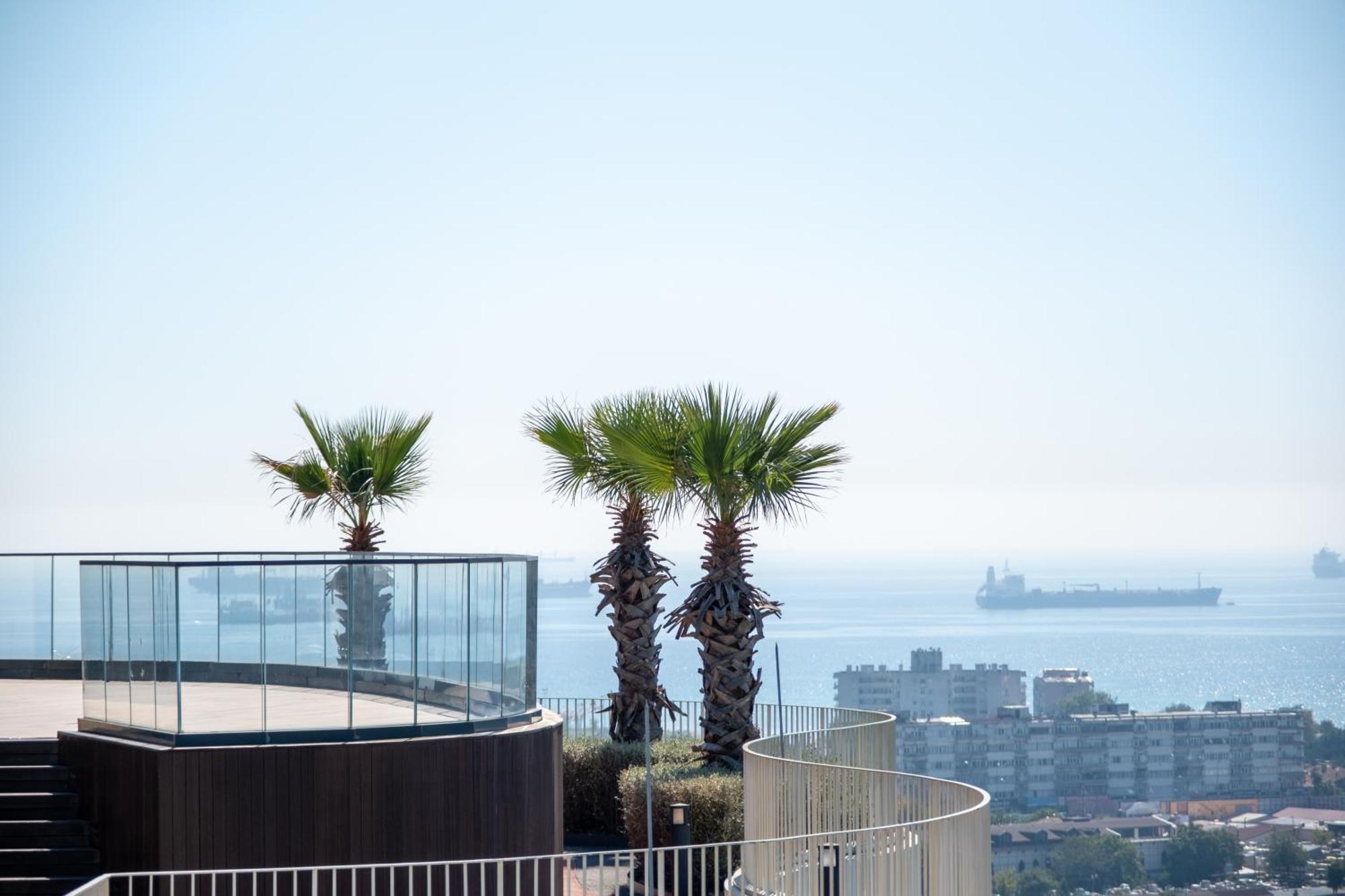 Golden Stones House Sea And Lake View イスタンブール エクステリア 写真
